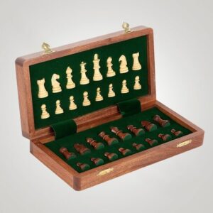 Magnetic wooden chess pieces and wooden board